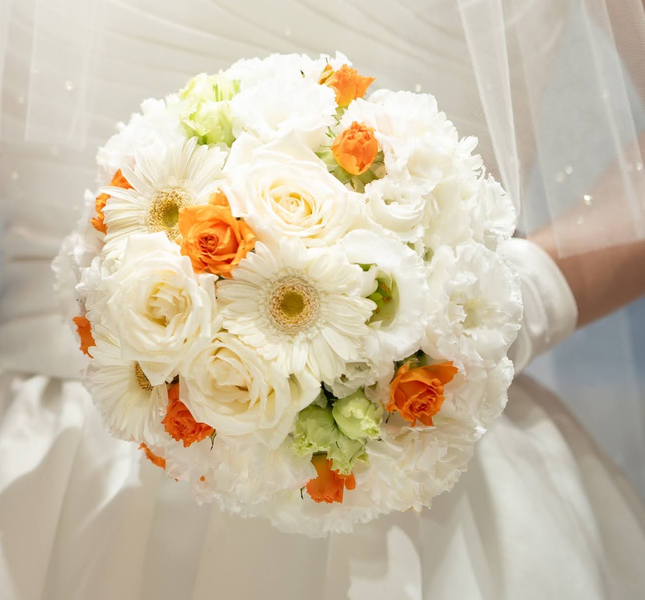 【小さな結婚式お台場店】　特別な日に生花を♪